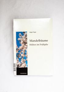 Mandelbäume blühen im Frühjahr