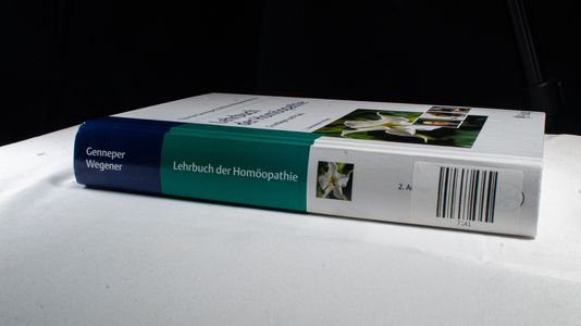 Lehrbuch der Homöopathie: Grundlagen und Praxis