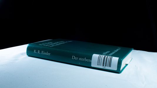 ( Leinengebunden) Der sterbende Patient. Zur Psychologie des Todes. Die dt. Übers. besorgte Hans Lobner. Problemata 61. - Eissler, Kurt R.