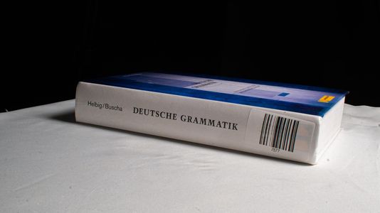 Deutsche Grammatik: Ein Handbuch für den Ausländerunterricht - Gerhard Helbig