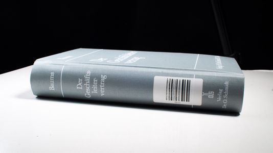 Der Geschäftsleitervertrag Begründung, Inhalt u. Beendigung d. Rechtsstellung d. Vorstandsmitglieder u. Geschäftsführer in d. Kapitalges. u. Genossenschaften - Baums, Theodor (Verfasser)